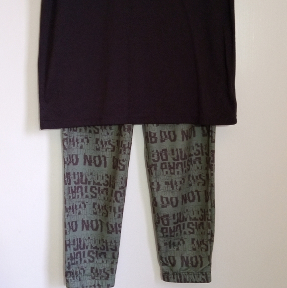 Wonder Nation Pajama set big boys size 18 - Picture 2 of 8